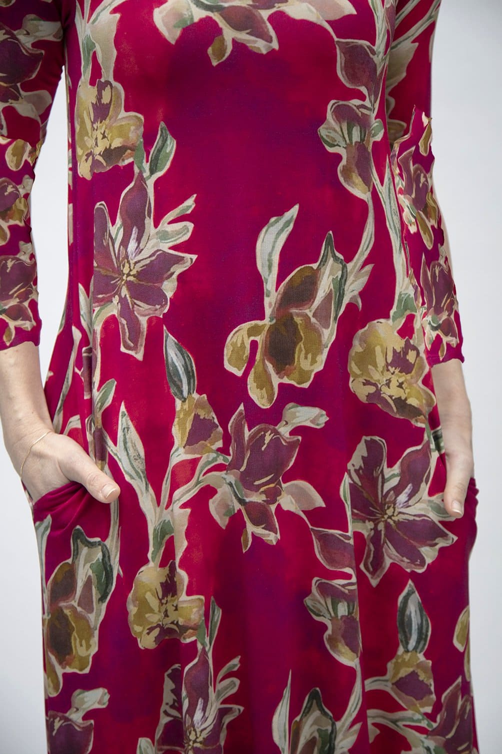 AB120- ABITO SITA-ABS RED FLOWER-JBS